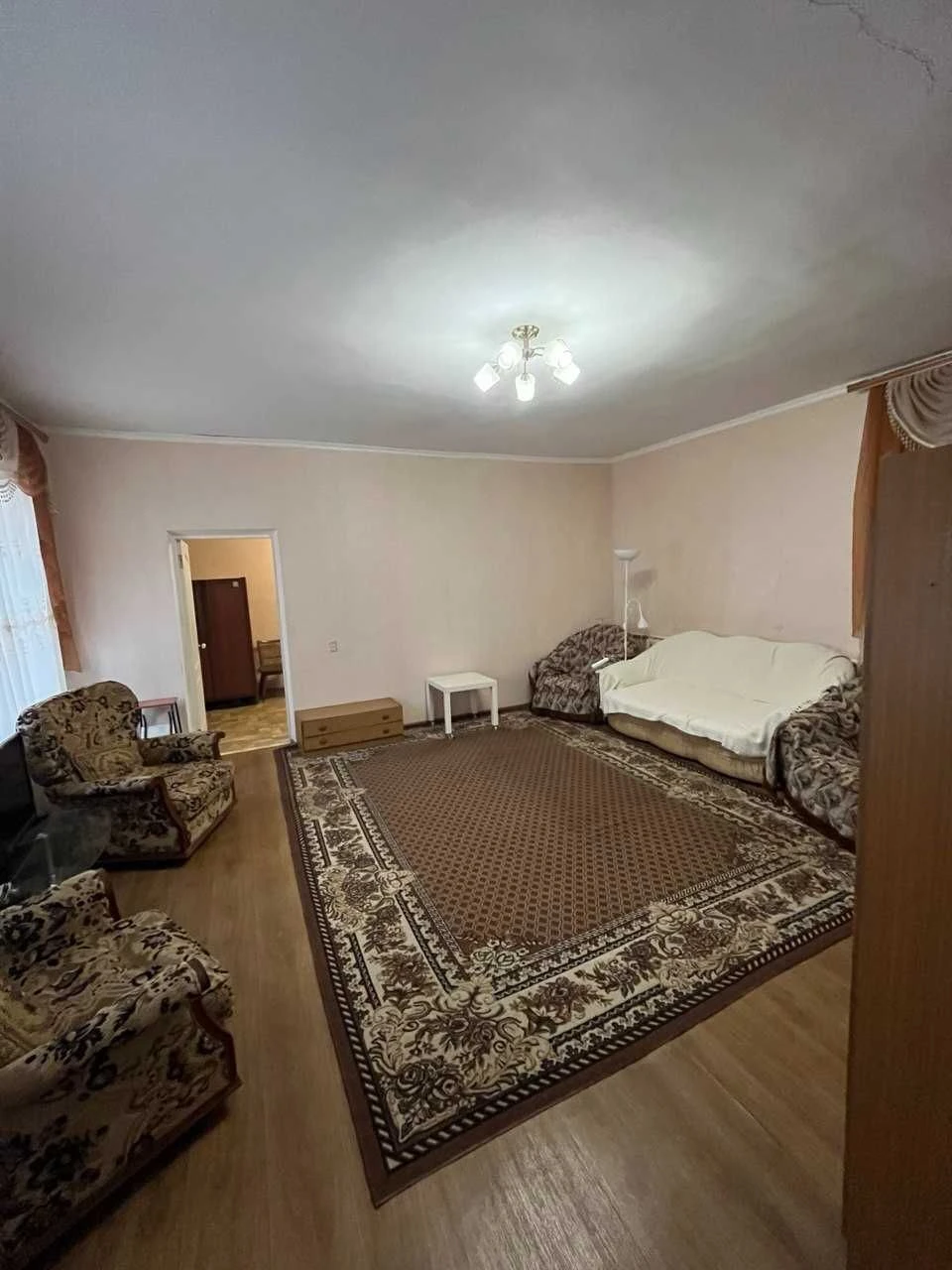 Продам ТЕРМІНОВО 3 кімнатну квартиру зі своєю прибудинковою