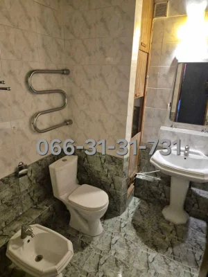 Продам квартиру 81м² , метро Студентська.
