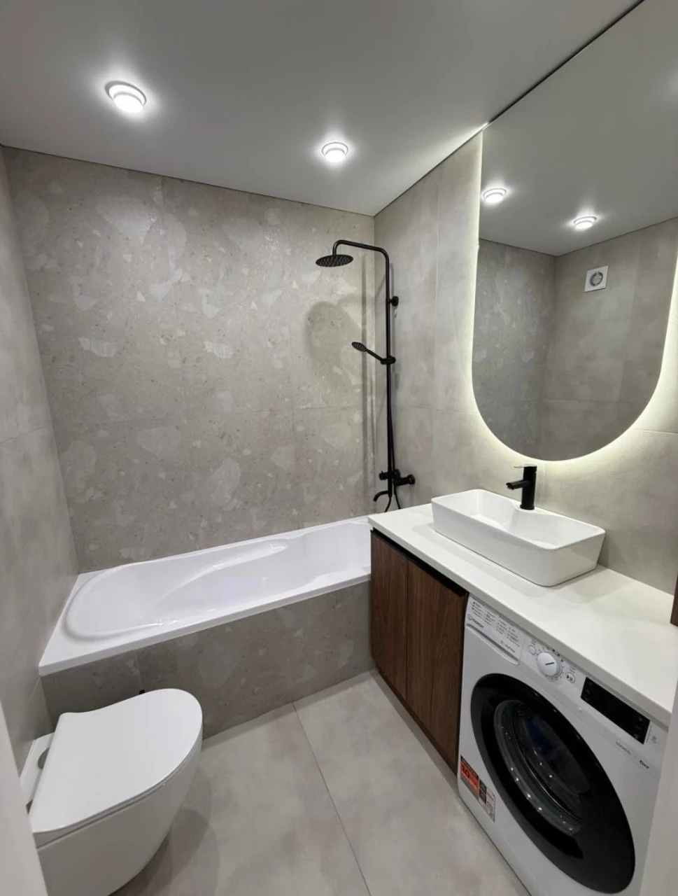 Продаж 1 кім квартири з сучасним ремонтом в центрі IQ Hause