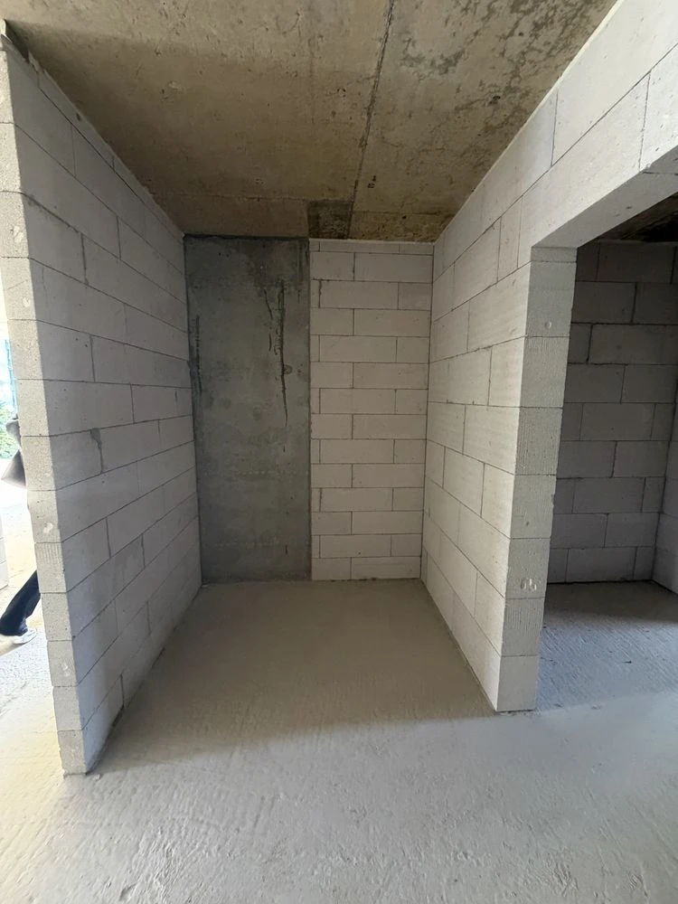 Простора квартира 80м² у закритому ЖК з підземним паркінгом!