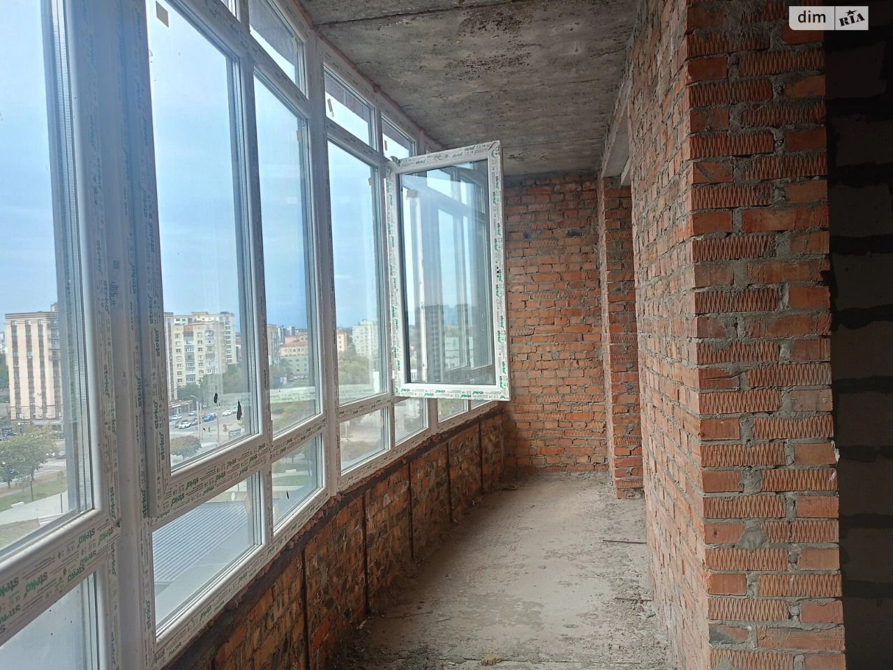 Продаж Квартира Виставка