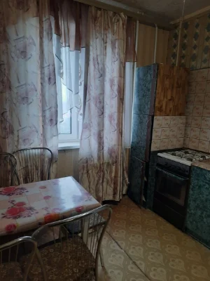Продам 2 квартиру вул.Героїв Крут