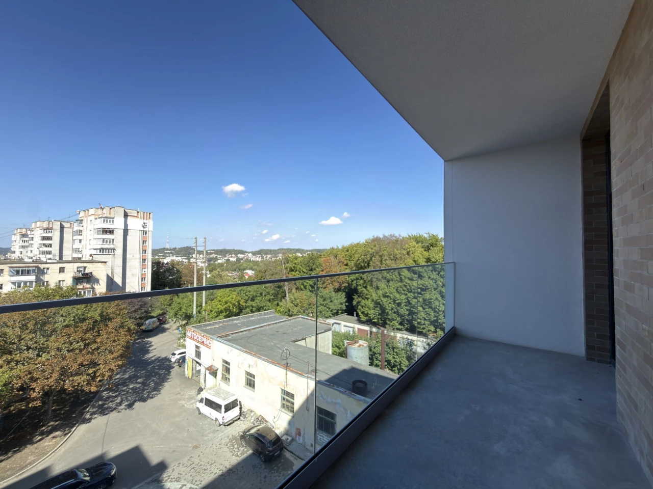 Продаж 2-кім. квартири + 66,4 м² у преміальному ЖК 111 Zelen