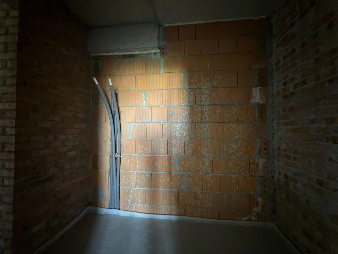 Продаж 2-кім. квартири + 66,4 м² у преміальному ЖК 111 Zelen
