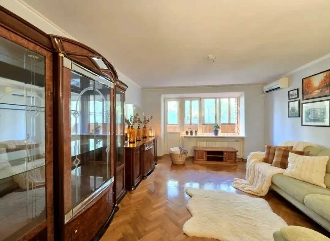 Центр! 3к квартира - 100м², Олеся Гончара, 62 Золоті Ворота,