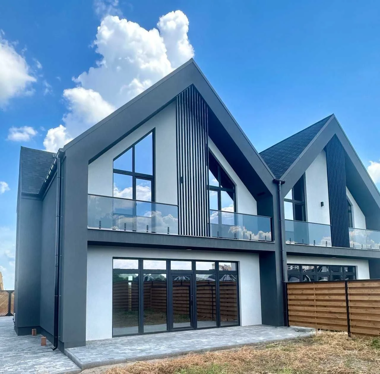 Продаж від власника. Вишуканий будинок в стилі BARNHOUSE.