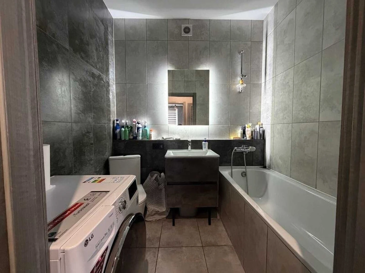 Продам 1 комн. квартиру - 40 м2, ЖК Гидропарк, м. Киевская,