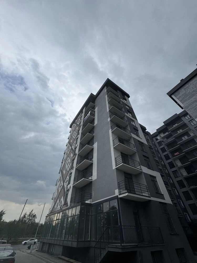 3-кімнатна 88,8 м² | 9/10 поверх | Видова | Зданий будинок |