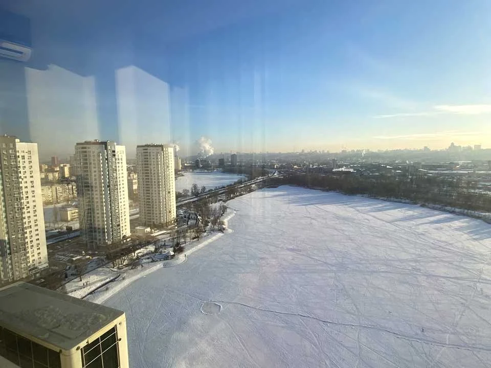 Квартира. Київ, Героїв полку "Азов" вул.