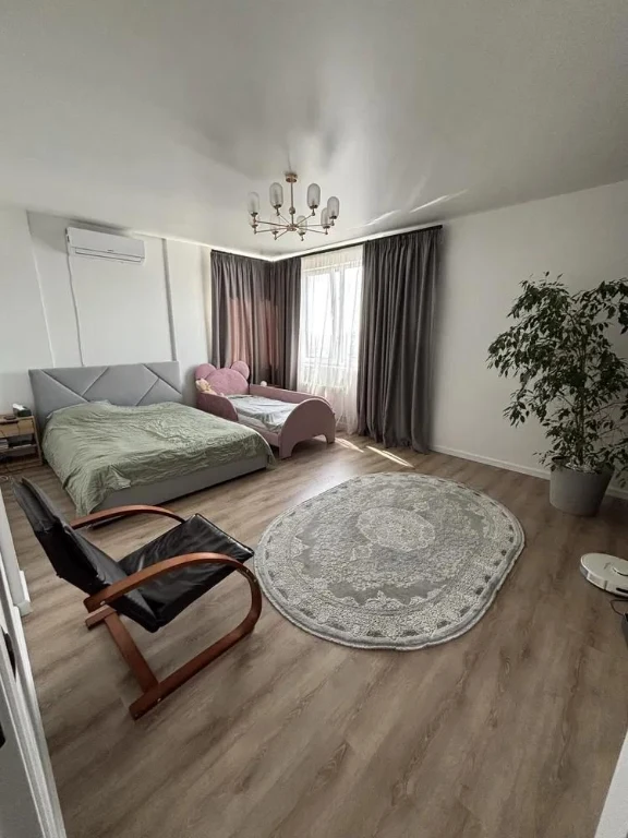 Продаж 2 кімн квартира 82 м² 16/16 вул .Очеретяна 135000$