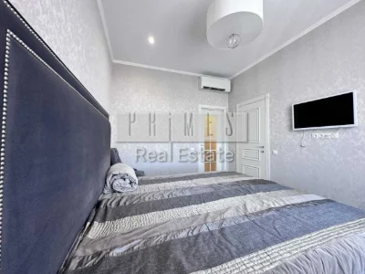 Продаж 2к квартира 75м2 14 поверх Інвертор балкон-тераса ЖК