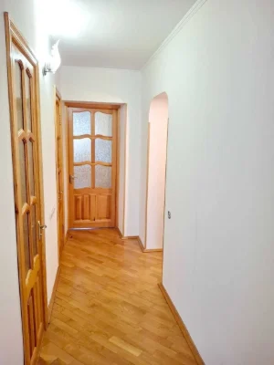 Продаж 3-квартири поряд з метро Позняки, вул Драгоманова 44а
