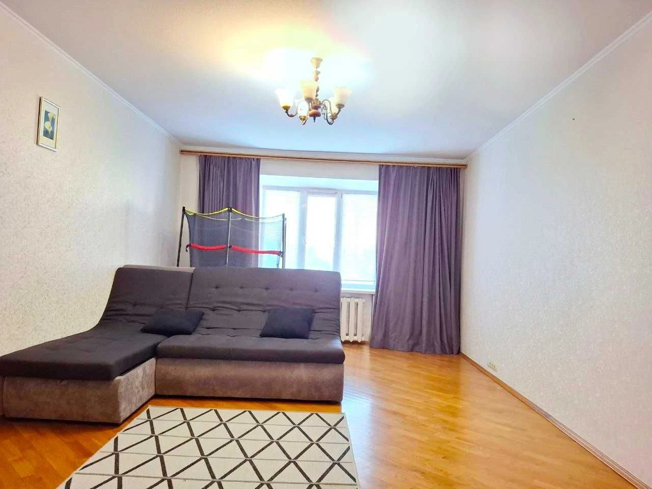 Продаж 3-квартири поряд з метро Позняки, вул Драгоманова 44а