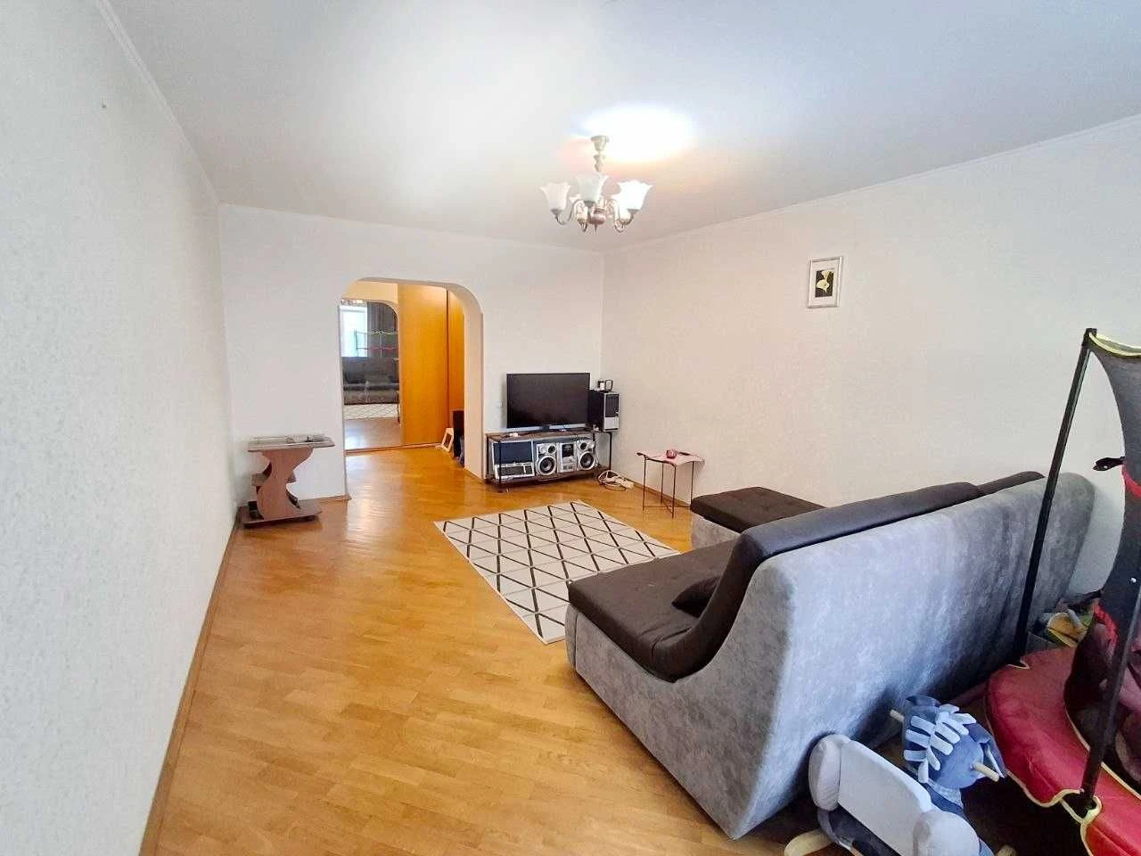 Продаж 3-квартири поряд з метро Позняки, вул Драгоманова 44а
