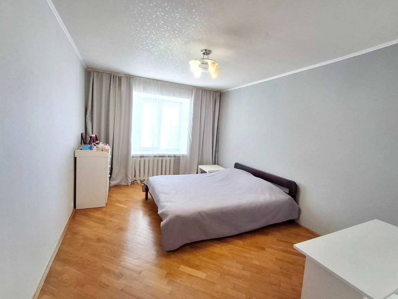 Продаж 3-квартири поряд з метро Позняки, вул Драгоманова 44а