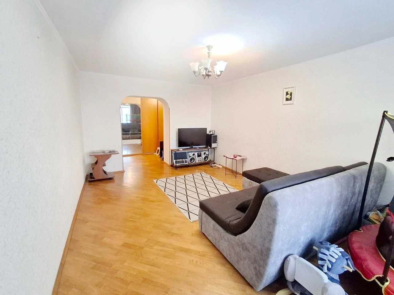Продаж 3-квартири поряд з метро Позняки, вул Драгоманова 44а