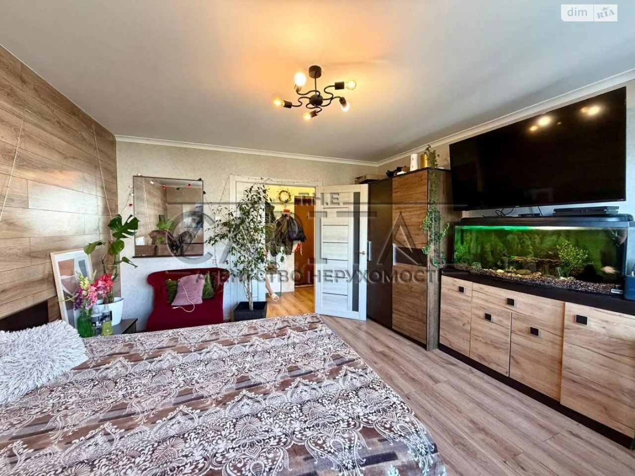 Продаж Квартира Виноградар