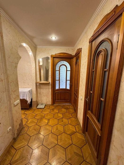 Продам 4к. квартиру на вул. Енеїди (Бажова) буд. 26