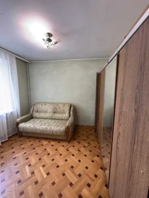 Продам 4к. квартиру на вул. Енеїди (Бажова) буд. 26