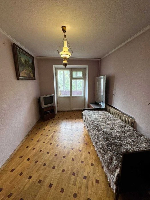 Продам 4к. квартиру на вул. Енеїди (Бажова) буд. 26