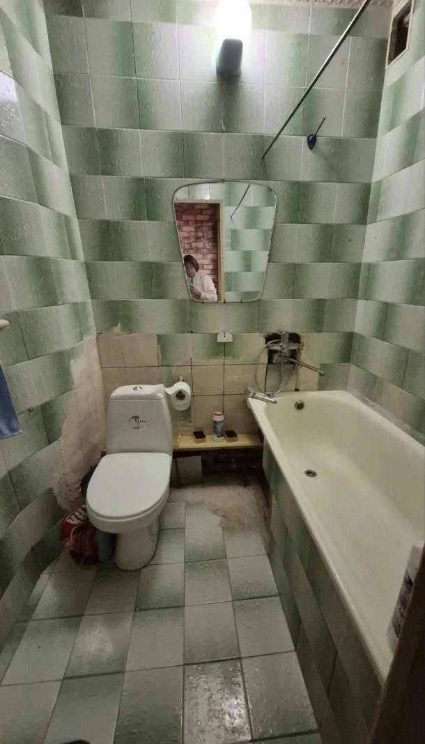 Продам 1 к. квартиру на Салтовке, 606 м/н, возле ЦНАП.