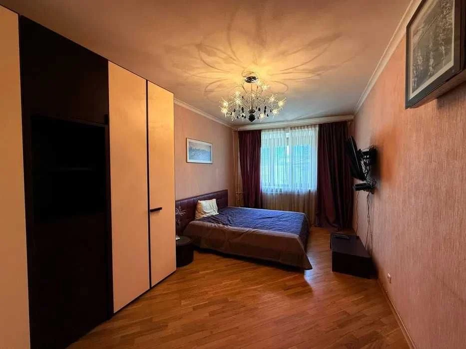 3к квартира 86м2 Центр, Дом со шпилем, Вирменский проулок, П