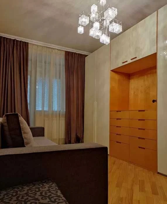 3к квартира 86м2 Центр, Дом со шпилем, Вирменский проулок, П