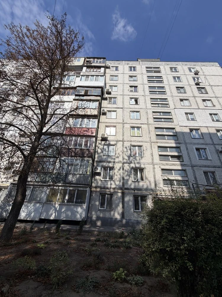 3 кімнатна квартира з новим ремонтом Василя Сергієнка 66,Хор