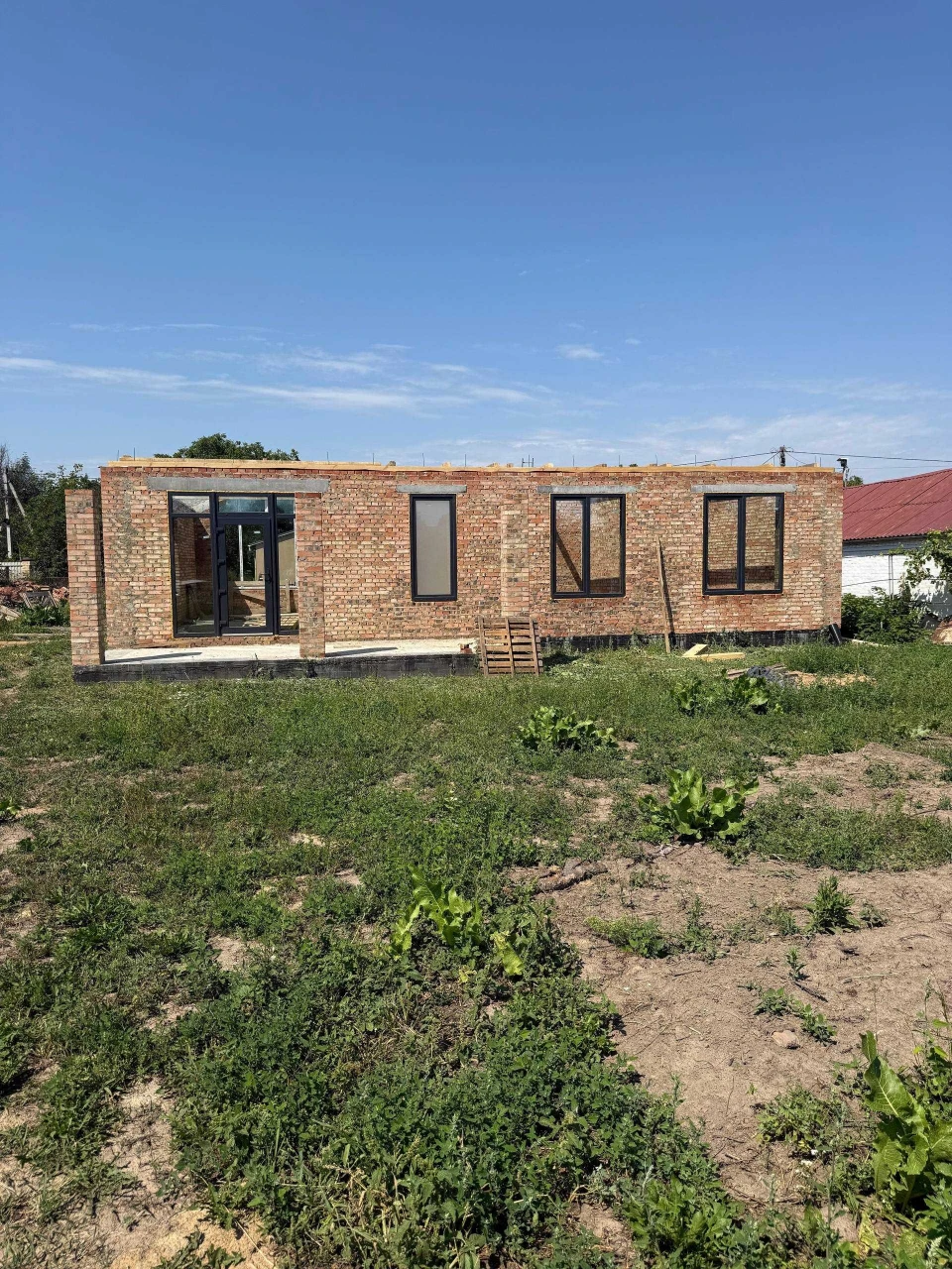 Продаж одноповерхового будинку в 5-ти хвилинах від міста
