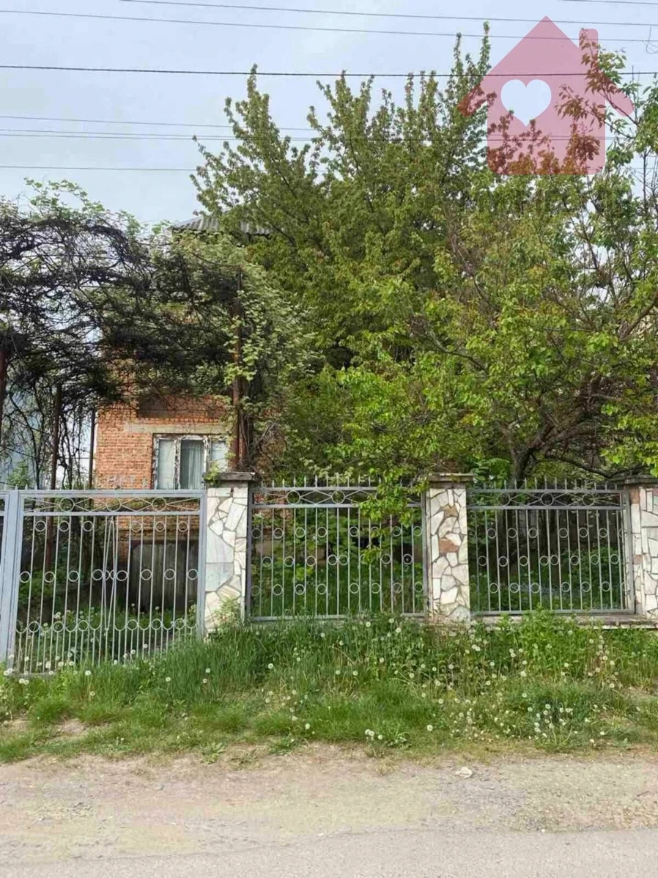 Продаж просторого будинку в Доманинцях