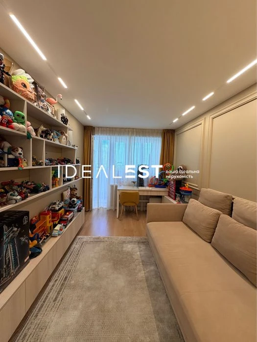 4-room apartment with designer interior in Holosiivs