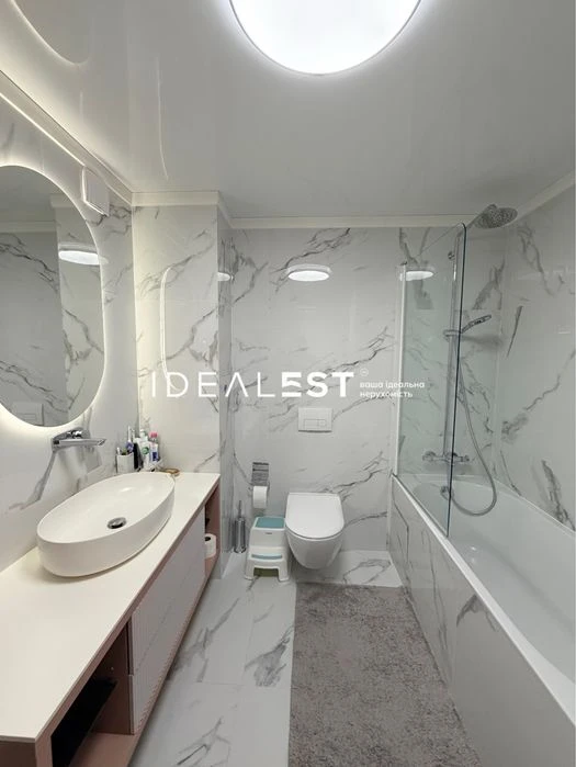 4-room apartment with designer interior in Holosiivs