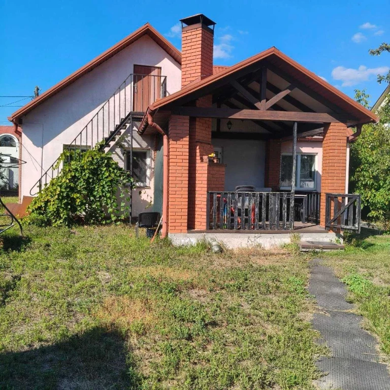 Власний будинок у Києві біля лісу і метро! 100 м², 7 соток,
