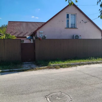 Власний будинок у Києві біля лісу і метро! 100 м², 7 соток,