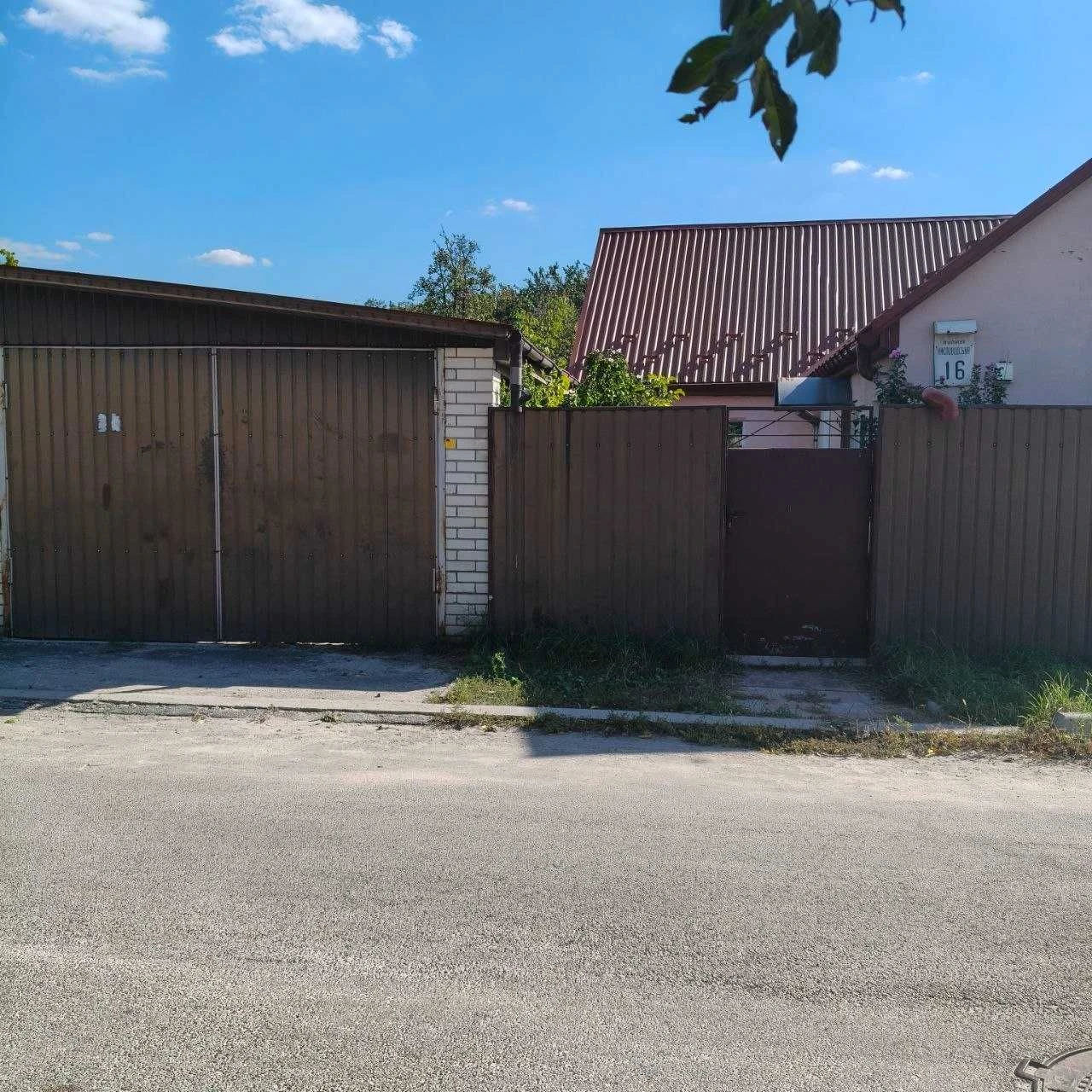 Власний будинок у Києві біля лісу і метро! 100 м², 7 соток,