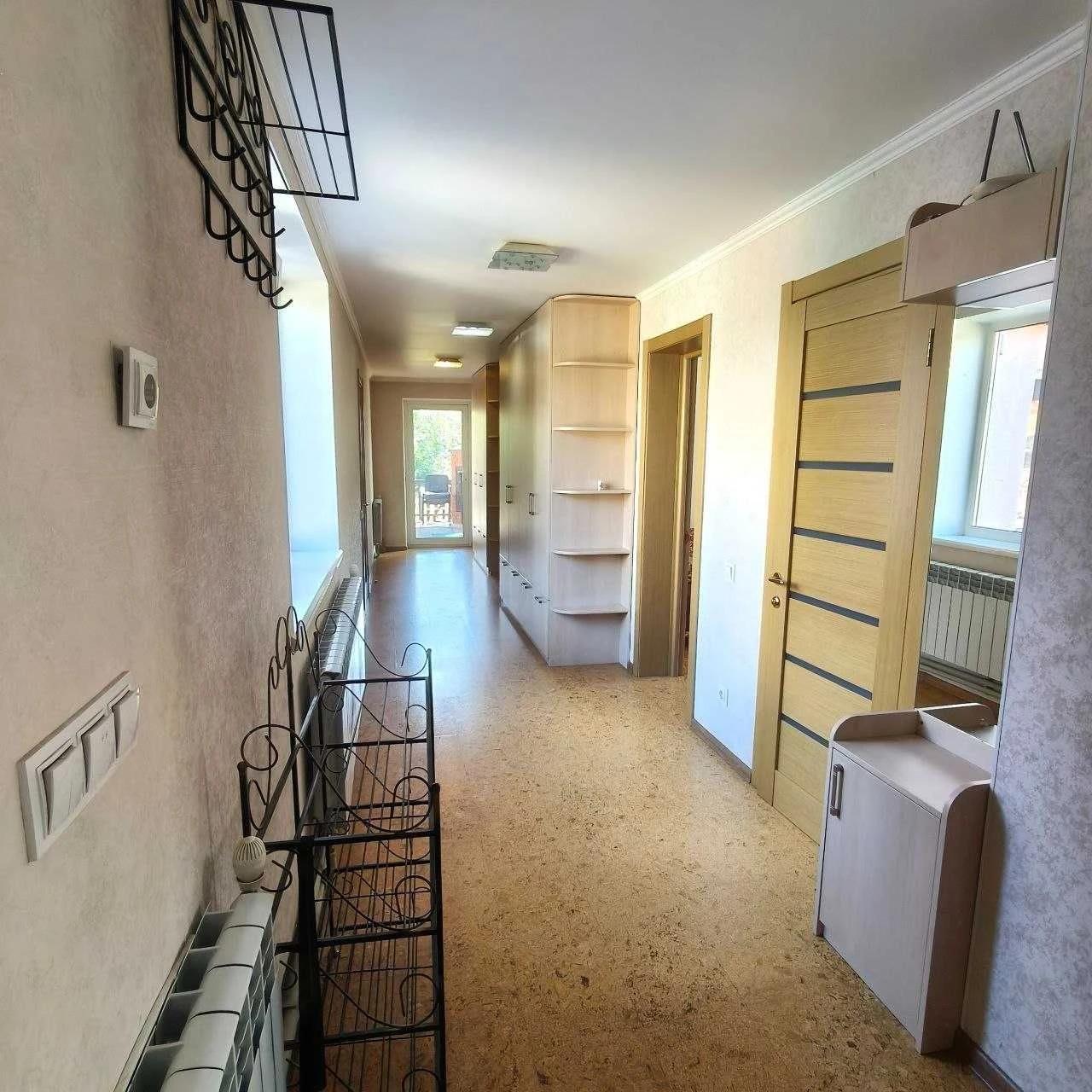 Власний будинок у Києві біля лісу і метро! 100 м², 7 соток,