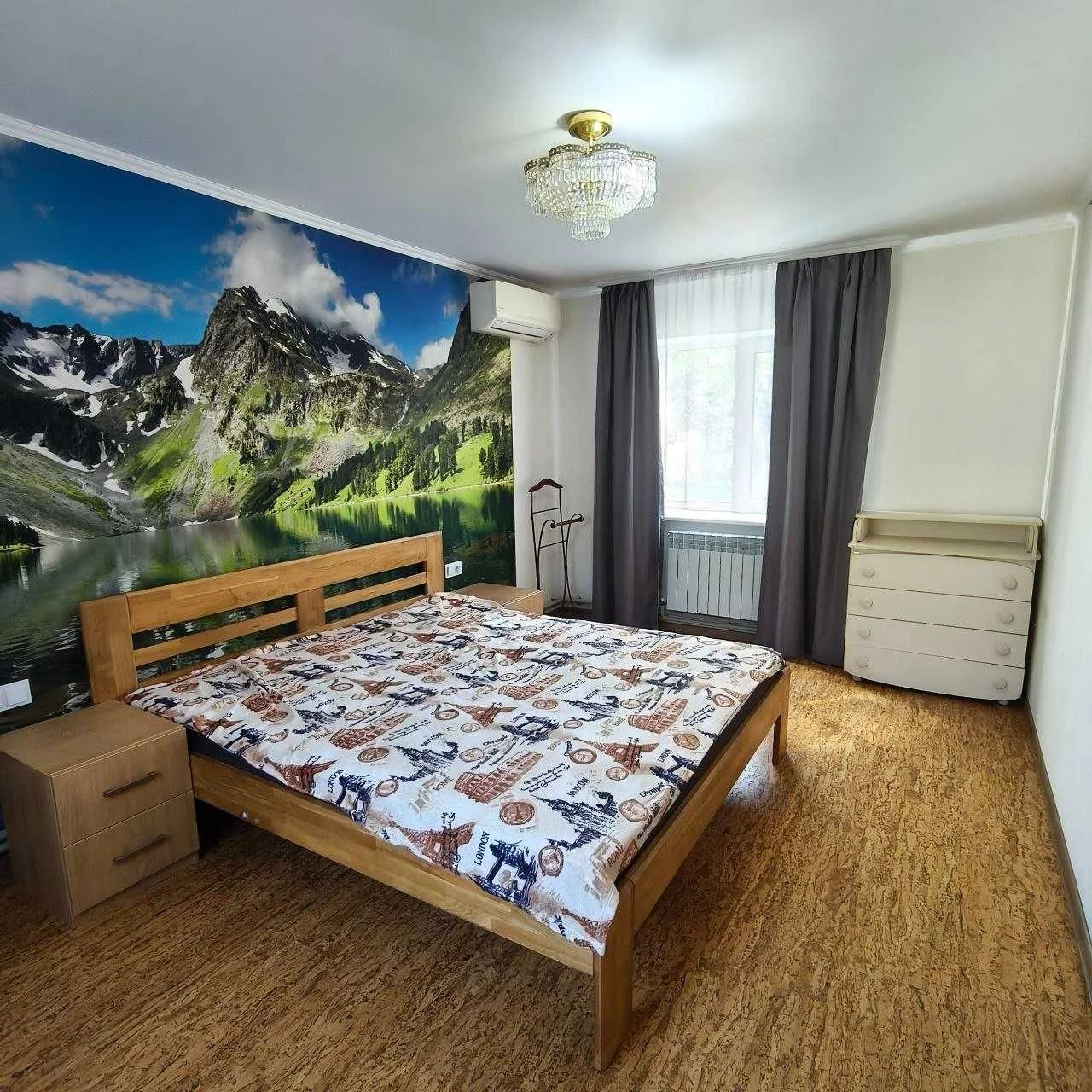 Власний будинок у Києві біля лісу і метро! 100 м², 7 соток,