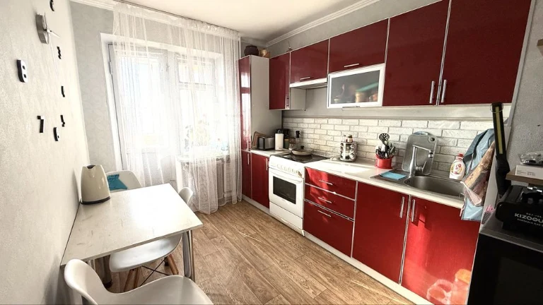 3-кімнатна квартира біля метро Академмістечко та Житомирська