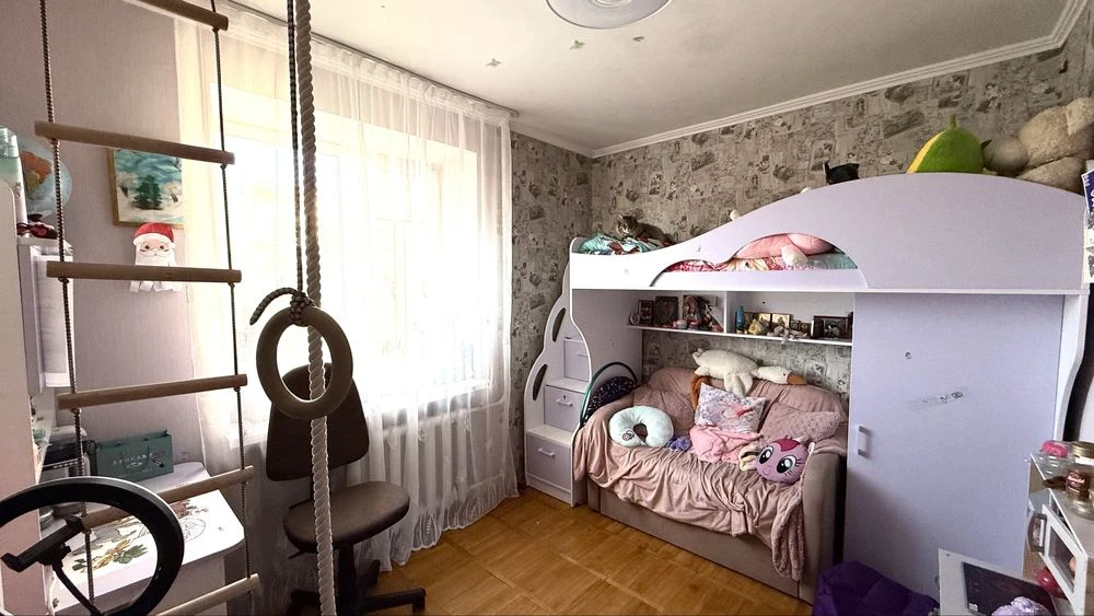 3-кімнатна квартира біля метро Академмістечко та Житомирська