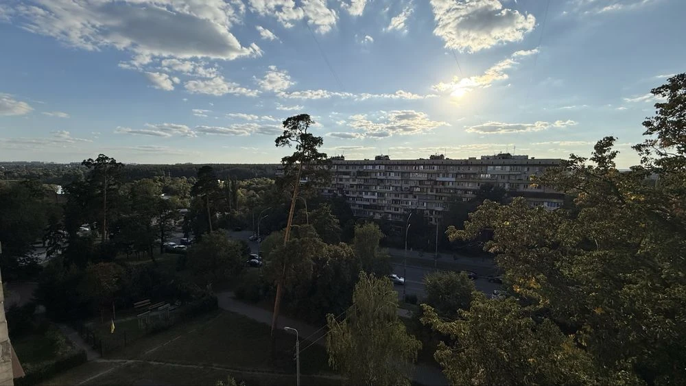 3-кімнатна квартира біля метро Академмістечко та Житомирська