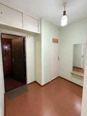 Продам 1 комн. квартиру на Среднем этаже по ул. Вильямса