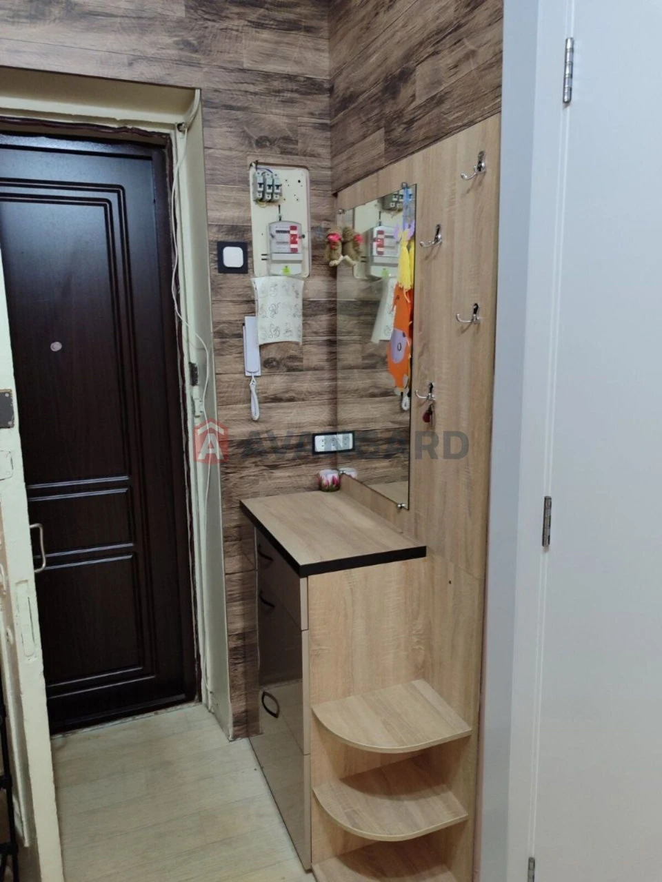 Трикімнатна сталінка, 75 кв.м., на Маяковського