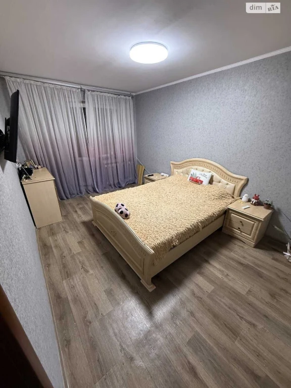 Продаж 2к квартири 52м² з ремонтом та меблями, Ракове (вул.