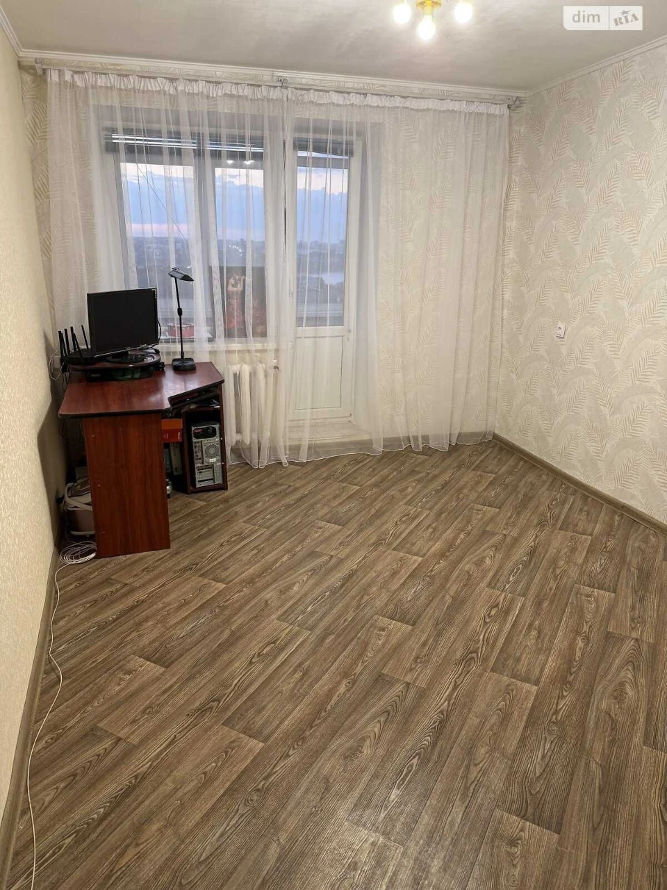 Продаж 2к квартири 52м² з ремонтом та меблями, Ракове (вул.