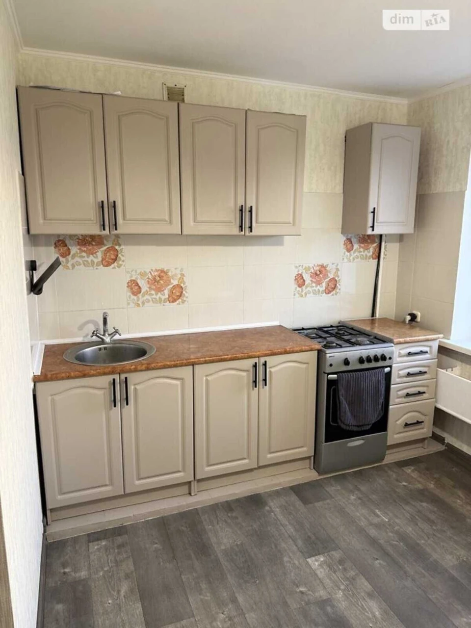 Продаж 2к квартири 52м² з ремонтом та меблями, Ракове (вул.