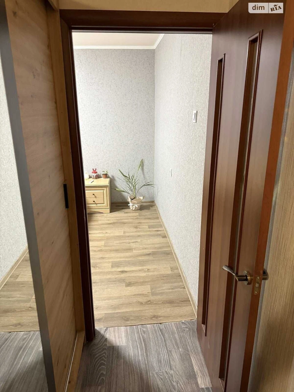Продаж 2к квартири 52м² з ремонтом та меблями, Ракове (вул.