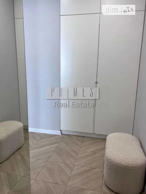 Продаж 1к квартири 38 кв. м на вул. Андрія Верхогляда 14А •