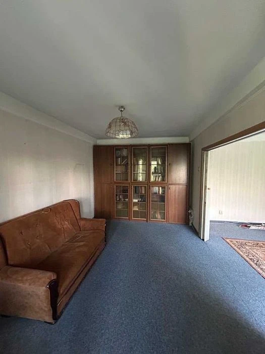3-room apartment for sale, metro Pecherska, Konovaltsa St.