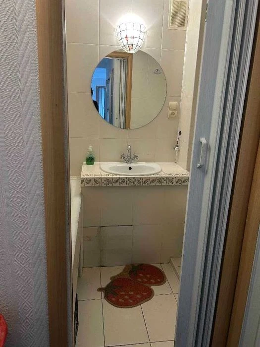 3-room apartment for sale, metro Pecherska, Konovaltsa St.