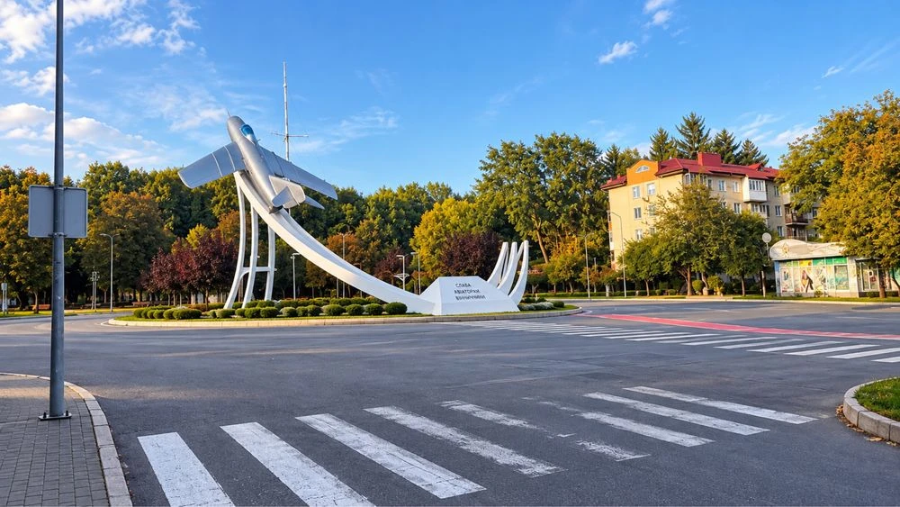 3 роздільні кімнати Вишенька/ Космонавтів. Підходить під ДЕР